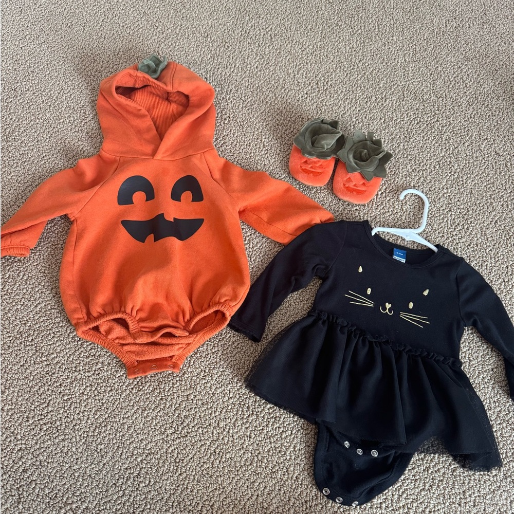 Halloween outfits- pumpkin/ black cat